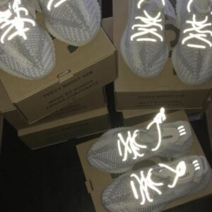 yeezy sneakers pallets shell liquidations yeezy sneakers pallets