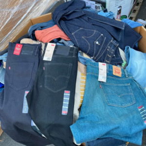 Pallets Levis Clothes